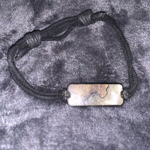 Carved classic bracelet adjustable